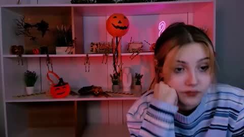 vivy_star online show from November 2, 8:00 pm