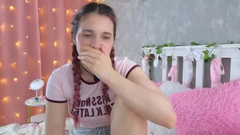 Snapshot of vivyboo111 chatting on May 20, 7:53 pm vivyboo111 online show from May 20, 7:53 pm