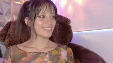 Snapshot of vixen_flutter chatting on April 3, 11:30 am Vixen online show from April 3, 11:30 am