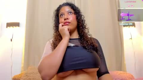 Snapshot of vixenia chatting on July 10, 10:56 pm Vixenia online show from July 10, 10:56 pm