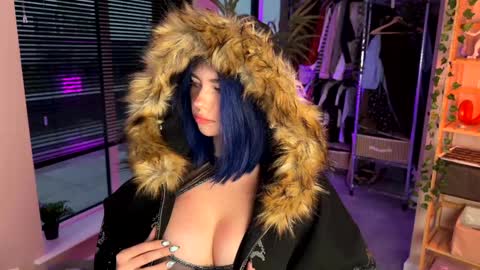 Polly  Online mostly at 9pm-2am UK Time online show from October 19, 4:18 pm