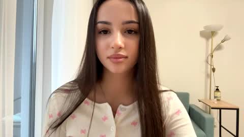 Miss Mia online show from April 3, 1:53 pm