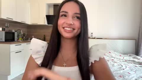 Snapshot of vixy_luna chatting on June 26, 10:52 am Miss Mia online show from June 26, 10:52 am