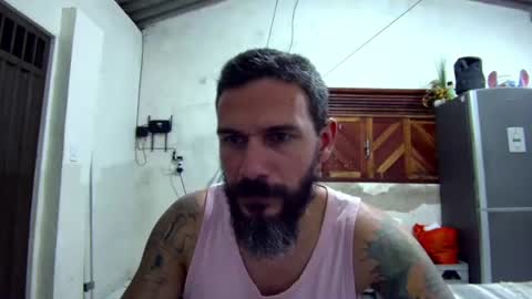 Snapshot of vnsbrazilian chatting on August 2, 9:35 pm Viny x Baby Vick online show from August 2, 9:35 pm