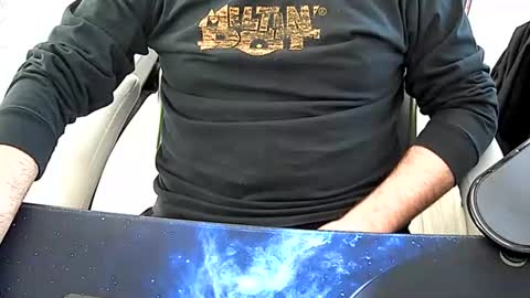 Snapshot of vonele chatting on November 5, 8:36 am Vonn online show from November 5, 8:36 am