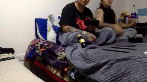Danny and Ale online show from April 15, 8:31 pm