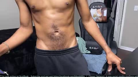 Snapshot of voodoodxck chatting on May 3, 4:07 am voodoodxck online show from May 3, 4:07 am