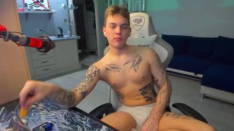 Snapshot of vova_belkin_ chatting on March 11, 9:59 pm vova online show from March 11, 9:59 pm