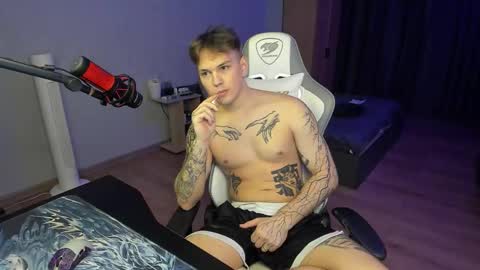 Snapshot of vova_belkin_ chatting on November 20, 3:34 pm vova online show from November 20, 3:34 pm