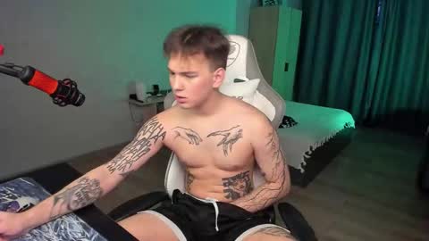 Snapshot of vova_belkin_ chatting on December 1, 12:54 pm vova online show from December 1, 12:54 pm