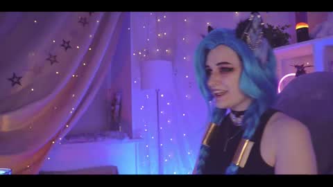 vronnier online show from February 14, 6:51 pm