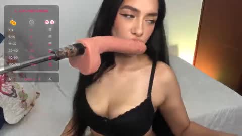Snapshot of vsantini_ chatting on December 16, 2:04 am vsantini_ online show from December 16, 2:04 am