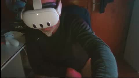 Snapshot of vuda77 chatting on November 4, 8:08 pm oscar online show from November 4, 8:08 pm