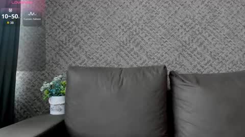 Snapshot of vvalkyriee chatting on September 11, 1:55 pm vvalkyriee online show from September 11, 1:55 pm