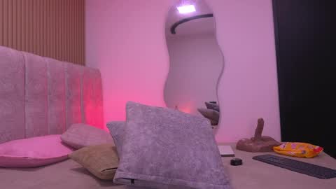 Violeta online show from April 25, 3:09 am