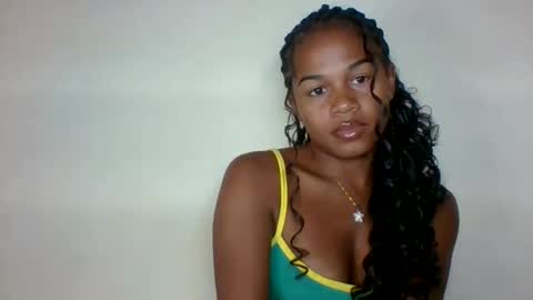 vynarahot online show from May 7, 4:56 pm