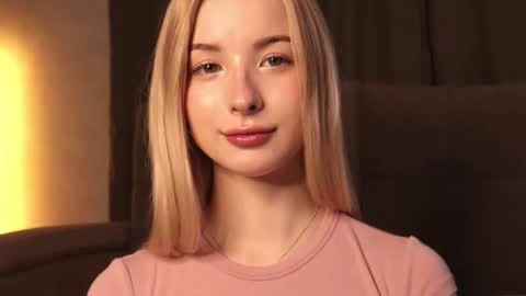 Nana online show from March 1, 5:09 am