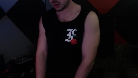 Snapshot of w33dgvy chatting on January 13, 12:16 am w33dgvy online show from January 13, 12:16 am