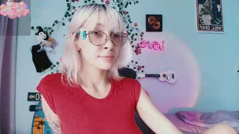 Snapshot of waifu_exe chatting on July 25, 5:49 am Waifu exe online show from July 25, 5:49 am