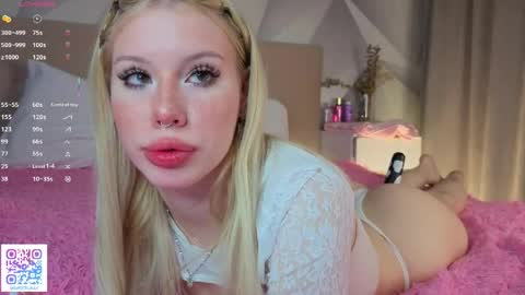  Lina online show from April 24, 6:43 pm