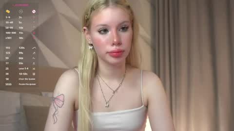  Lina online show from April 30, 6:58 pm