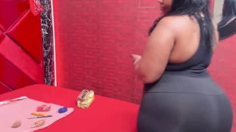 waleska   online show from November 20, 11:54 am