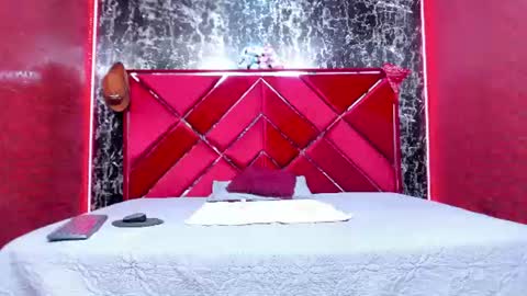 waleska   online show from June 16, 11:35 am