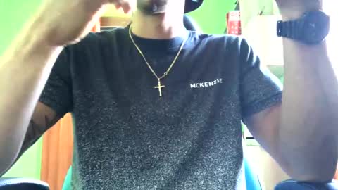 Snapshot of wali170097 chatting on January 3, 1:03 pm ghhhgh online show from January 3, 1:03 pm