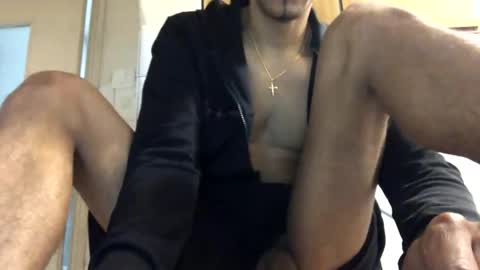 Snapshot of wali170097 chatting on January 13, 8:37 am ghhhgh online show from January 13, 8:37 am