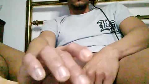 Snapshot of wali170097 chatting on February 9, 5:29 am ghhhgh online show from February 9, 5:29 am