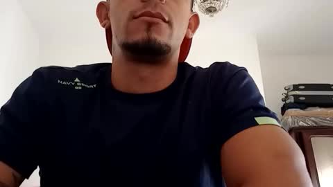 Snapshot of wali170097 chatting on October 17, 11:46 am ghhhgh online show from October 17, 11:46 am