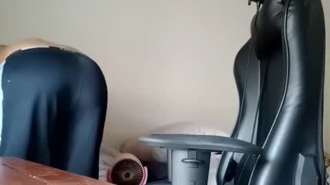 Snapshot of wali170097 chatting on November 15, 12:13 pm ghhhgh online show from November 15, 12:13 pm