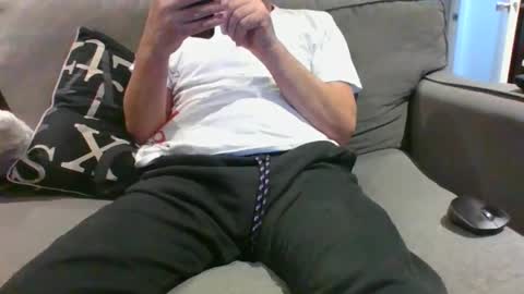 Snapshot of walker033 chatting on December 31, 2:36 pm walker033 online show from December 31, 2:36 pm