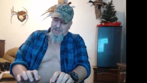 Snapshot of walkingbird chatting on December 22, 12:39 am walkingbird online show from December 22, 12:39 am