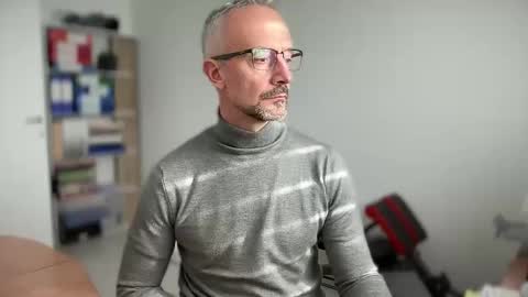 walky78 online show from December 15, 12:20 pm