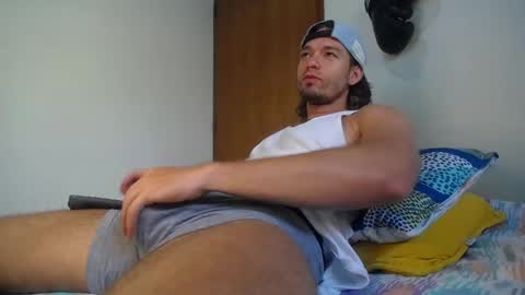 Snapshot of walnniel_concordia chatting on May 18, 7:41 pm walnniel_concordia online show from May 18, 7:41 pm