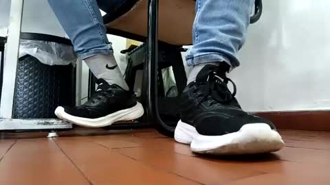 Snapshot of waltherfeet_ chatting on November 25, 3:23 pm WaltherFeet online show from November 25, 3:23 pm