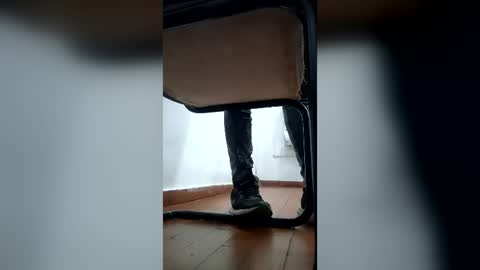 Snapshot of waltherfeet_ chatting on June 25, 2:43 pm WaltherFeet online show from June 25, 2:43 pm