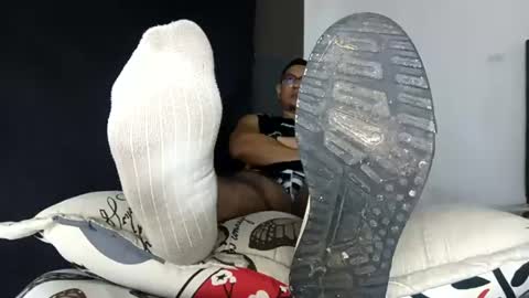 Snapshot of waltherfeet_ chatting on August 1, 4:06 pm WaltherFeet online show from August 1, 4:06 pm