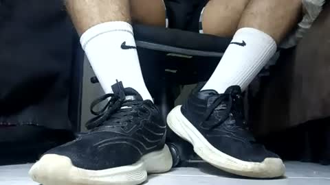 Snapshot of waltherfeet_ chatting on August 7, 5:59 pm WaltherFeet online show from August 7, 5:59 pm