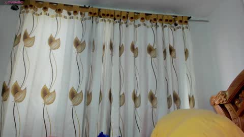 Snapshot of wanda_liones chatting on February 14, 2:44 pm Wanda online show from February 14, 2:44 pm