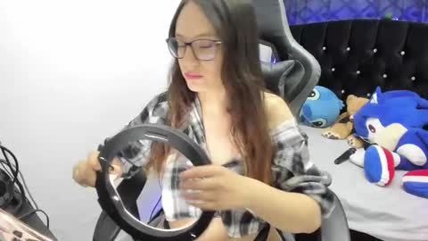 Snapshot of wanda_sg chatting on February 8, 2:05 pm Alexandra online show from February 8, 2:05 pm