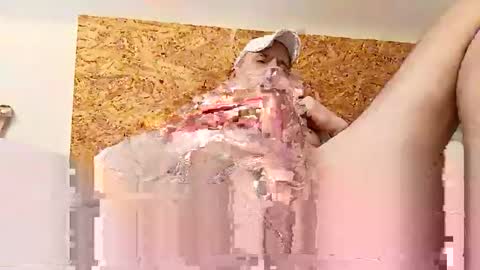 Snapshot of wankingnoah1234 chatting on December 14, 9:29 am edging noah loves to wank online show from December 14, 9:29 am