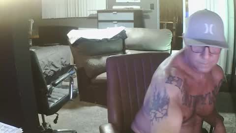 inittogetitin online show from November 9, 4:44 am