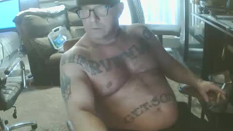 inittogetitin online show from December 14, 8:02 pm