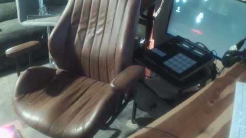 inittogetitin online show from March 9, 1:53 am