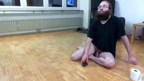 wantsahug online show from September 28, 8:25 pm