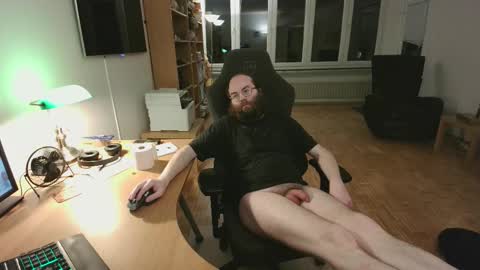 wantsahug online show from February 14, 6:26 pm