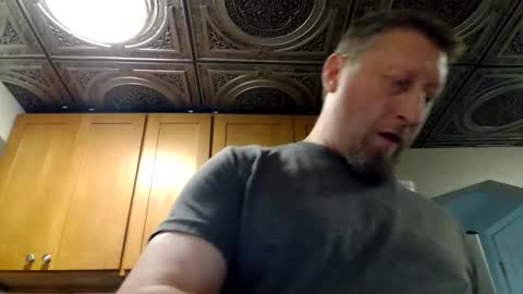 Snapshot of wantstoperform chatting on October 31, 11:17 pm wantstoperform online show from October 31, 11:17 pm