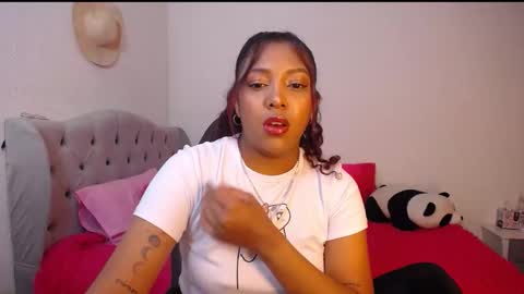 Snapshot of warisgoddes chatting on March 3, 7:14 am EMILY online show from March 3, 7:14 am